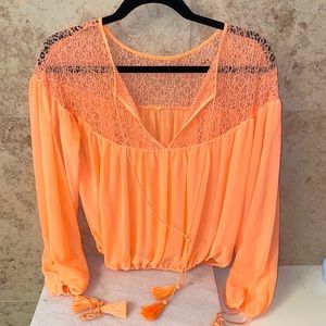 Gianni Bini flowy blouse